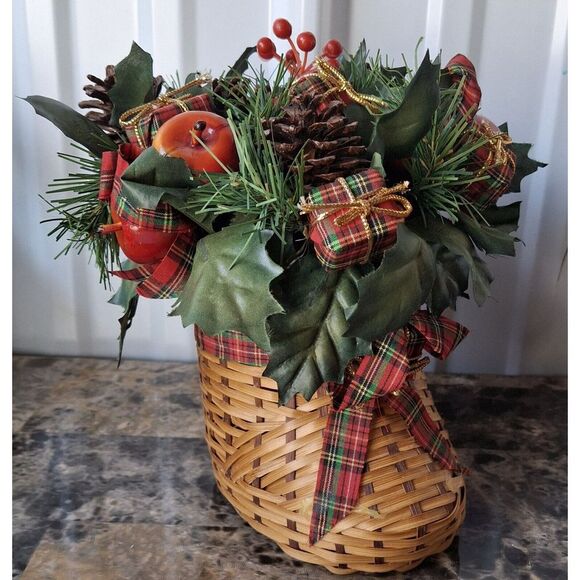Vintage Christmas Wicker Santa Boot Basket Holiday Decor Centerpiece - Picture 1 of 5